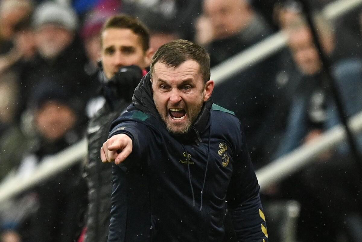 开云app下载-渝州鲸鲨队鏖战剑门黑豹队，举重杯赛小胜，替补奇兵立功。黑马成最大惊喜的简单介绍