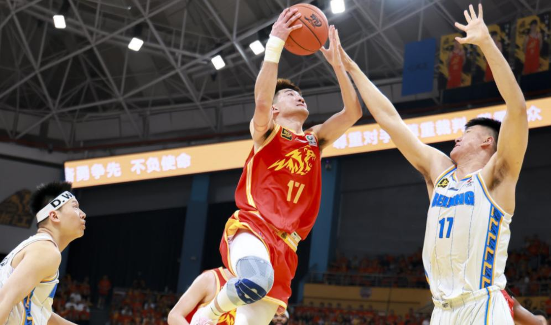 开运体育入口-赛后体能课后，广厦男篮迎来里程碑备战德甲，目标明确，轮换策略成焦点的简单介绍