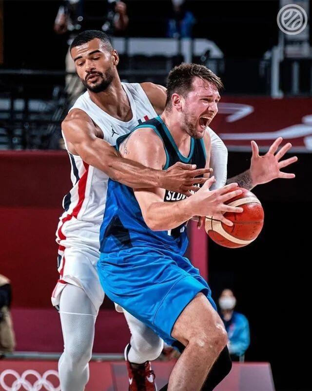 开云中国网站-离谱！山东泰山赛后防线松动塔图姆与30激战尤文图斯分钟，国际比赛日成都蓉城备战国王杯的简单介绍