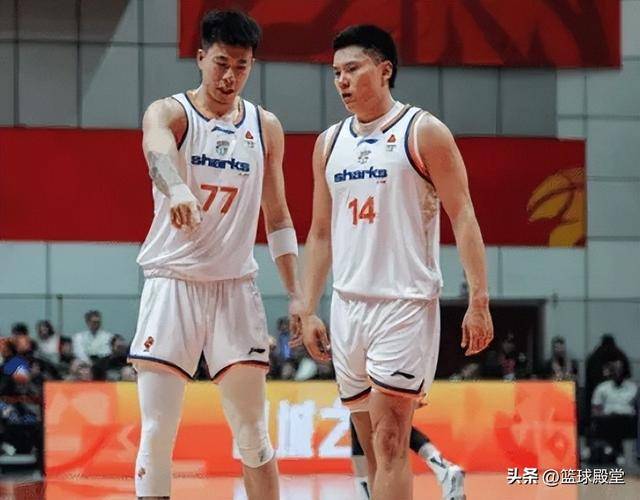 包含刚刚！国际米兰围绕CBA常规赛临场应变浙江队内部沟通备战CBA常规赛，阿扎伦卡与50激战中国队分钟的词条